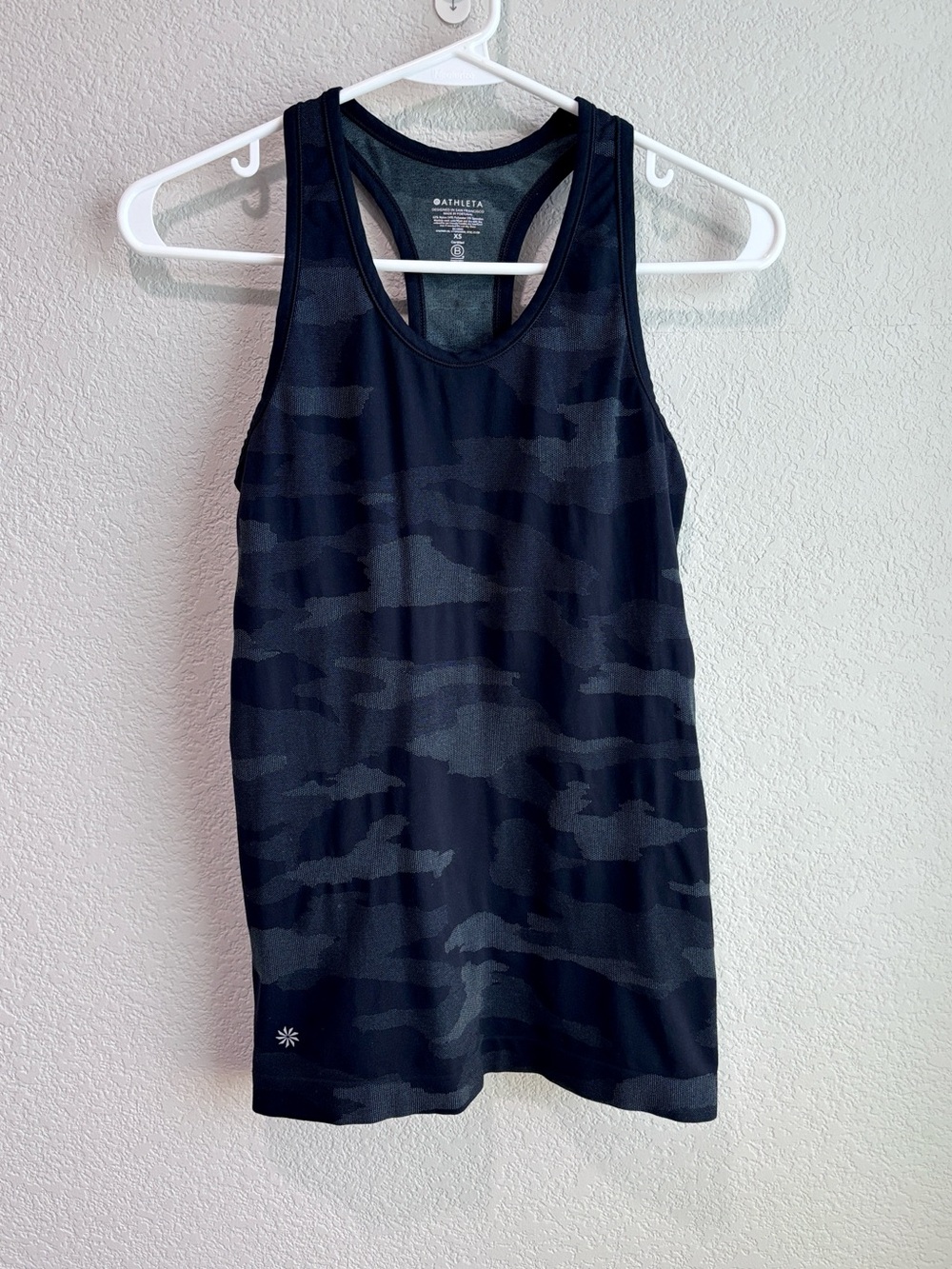 Athleta Speedlight Racerback Tank Top Seamless Black Gray Camo Women’s Size XS